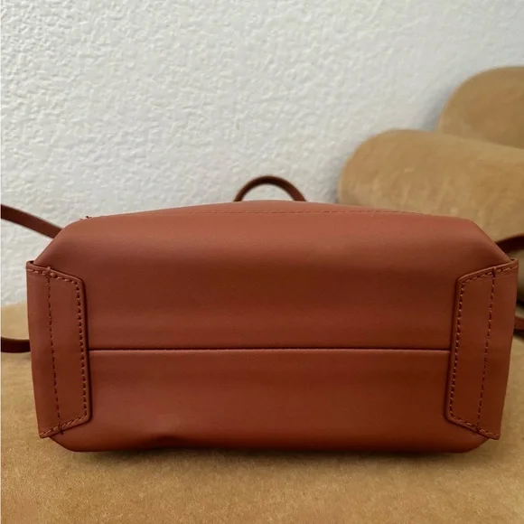 NWOT Everlane The Luxe Italian Leather Crossbody Cognac - Picture 3 of 4